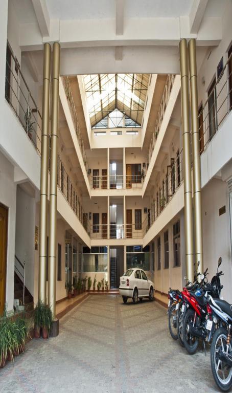 Issacs Regency Hotell Sultan Bathery Eksteriør bilde